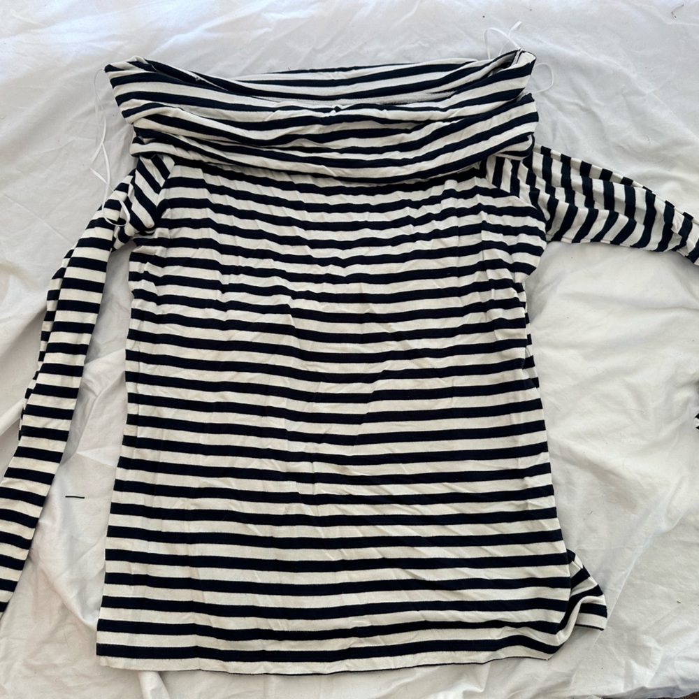 navy blue and white striped stretchy off the shoulder , quarter length sleeve